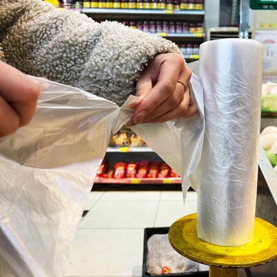 Customized Color HDPE Plastic Food Packaging Bag Roll Bags with Customized Thickness